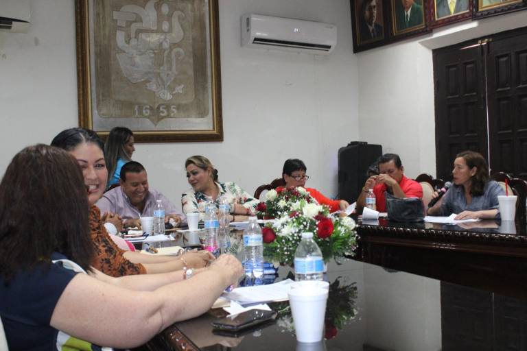 Alcaldesa de Rosario afirma que señalamientos de Regidora del PAS son solo para ‘brillar’