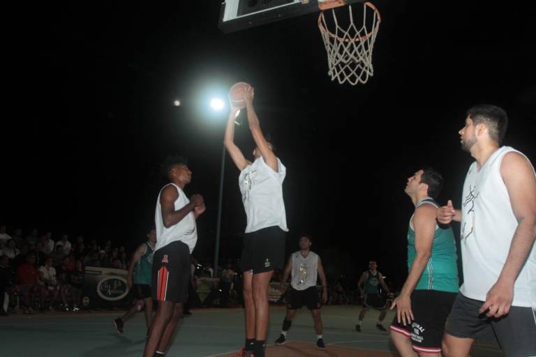 La Mazatleca logra bicampeonato en Copa Semana Santa de Basquetbol