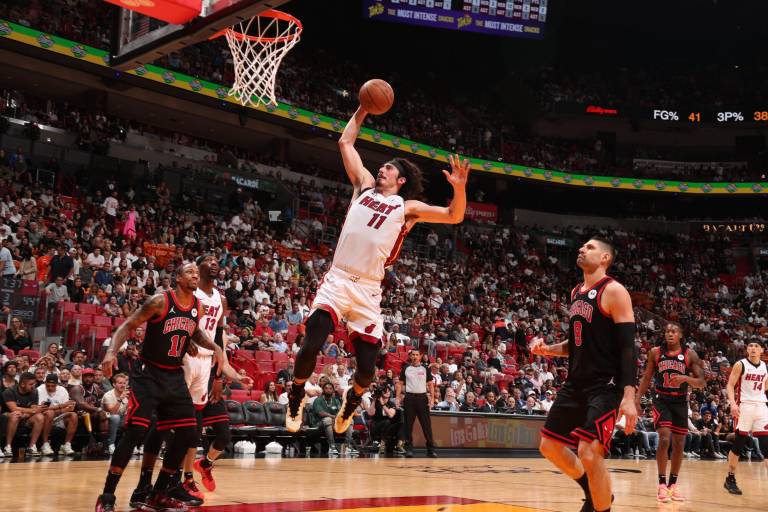 Jaime Jaquez Jr. y el Heat eliminan a Bulls y se citan con Celtics