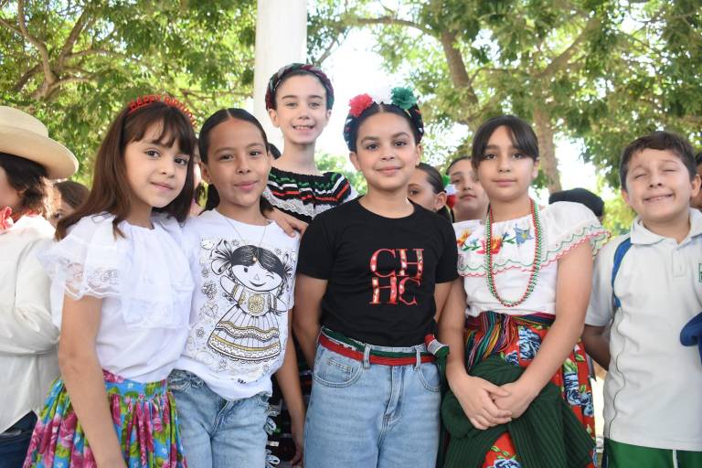 Celebran alumnos del Senda la Revolución Mexicana