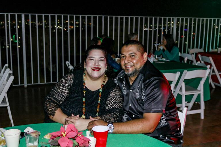 Con piñatas, rifas y música realiza su posada el Instituto de Neurociencias y Educación de Sinaloa