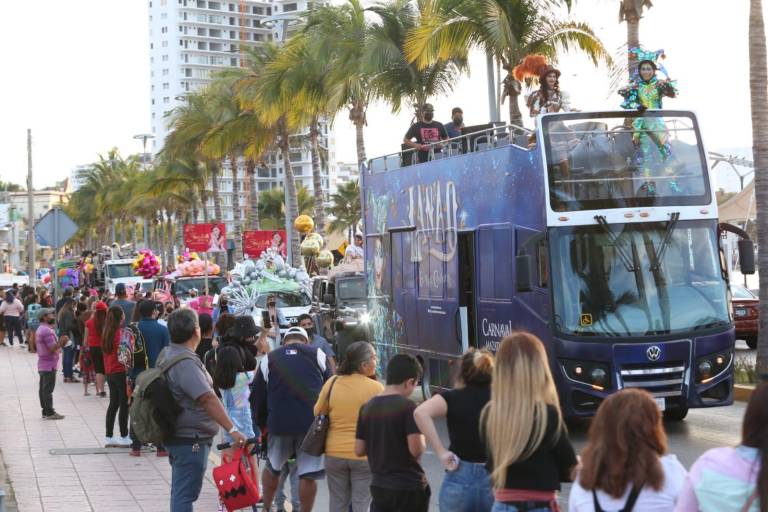 Del Carnaval de Mazatlán, de periodista asesinado y de Caifanes, de las noticias para esta mañana