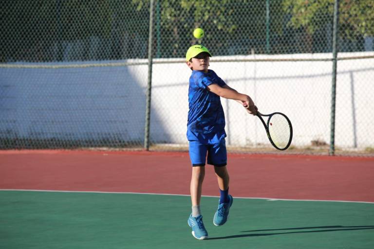 Interesantes partidos se viven en Torneo de Afiliación de Tenis, en Club Britania