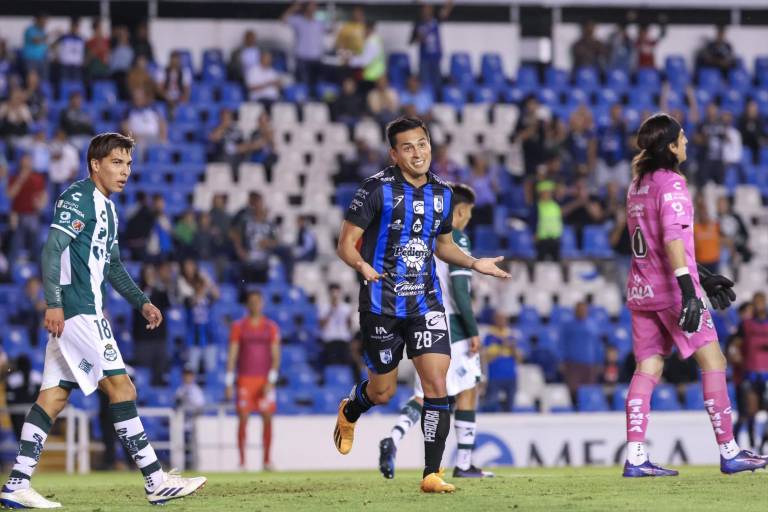 Querétaro se despide con victoria ante Santos del Apertura 2024