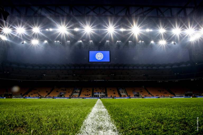 La Serie A limita el aforo de los estadios a 5 mil espectadores