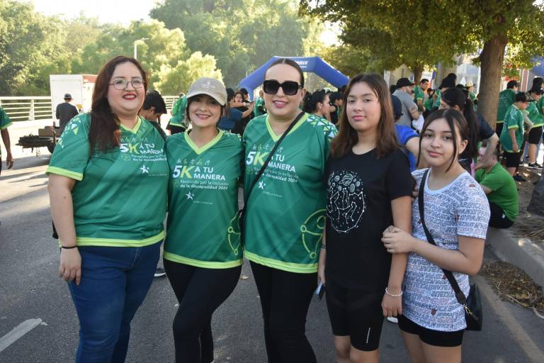 Corren miles de culiacanenses por la inclusión en la segunda carrera 5k A Tu Manera