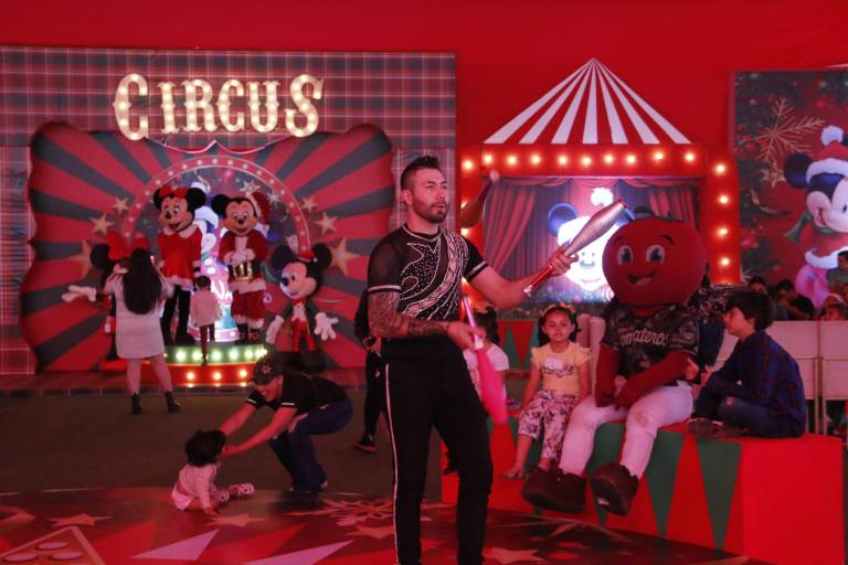 Celebra Ganac su tradicional posada con fiesta circense