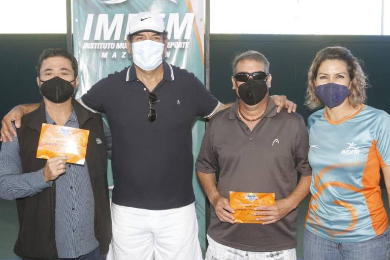 Premian a ganadores del Torneo de Tenis Bajo Techo Mazatlán Open 2021