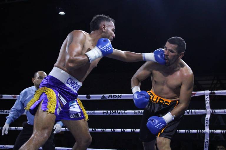 Pedro ‘Chiquilín’ Acosta noquea en el séptimo round a Felipe Romero