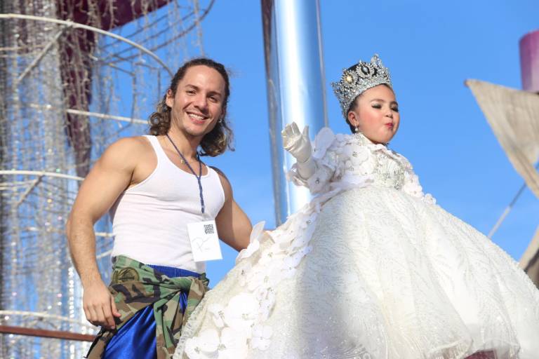 Despiden a Lanao en el segundo desfile de Carnaval