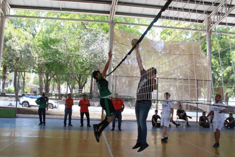Imdec festeja a alumnos del Telebachilleratos Comunitarios con actividad deportiva