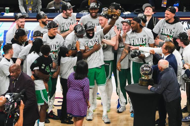 Brown y Tatum llevan a los Celtics a las Finales NBA