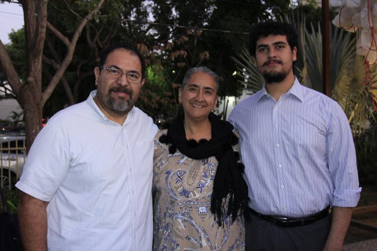 Música, tientos, zapateado y olé, por Chepina Guerra