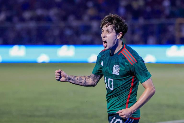 Golazo de Jordan Carrillo da empate al Tri ante El Salvador y avanza a semifinales