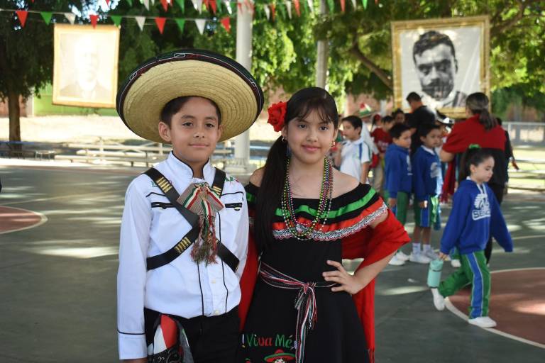 Celebran alumnos del Senda la Revolución Mexicana