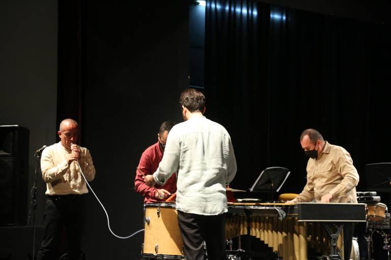 Disfrutan ‘Obras de concurso’ con SAFA Ensamble de Percusiones