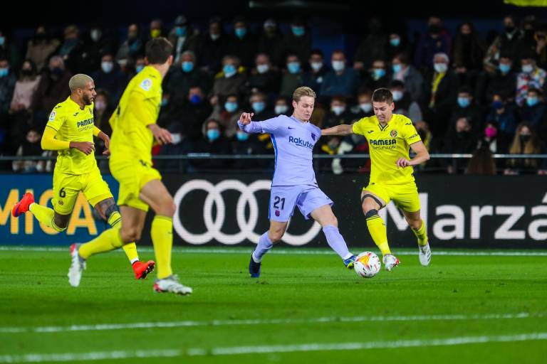El Barcelona de Xavi vence 3-1 al Villarreal y obtiene su primera victoria de visita