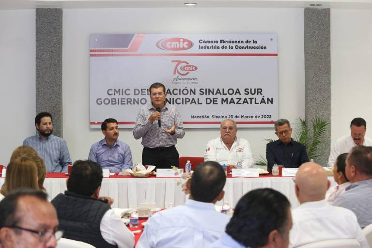 Pide CMIC Mazatlán a Alcalde mejora en vialidad, tratamiento de agua y drenaje