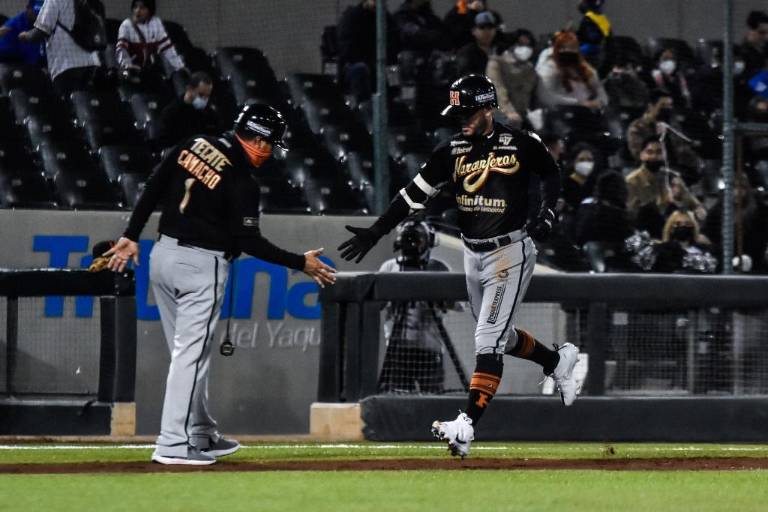 Naranjeros cierra con triunfo ante Yaquis la temporada y está listo para encarar los playoffs