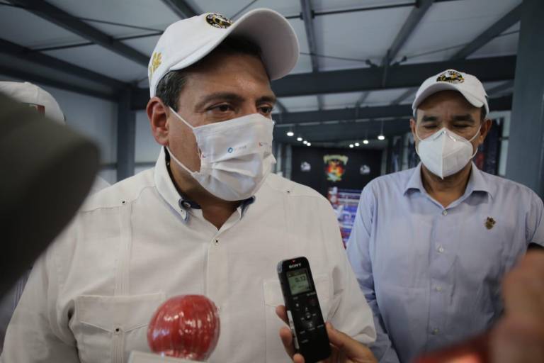 Me causa gran emoción poder ver el nombre de mi padre en él: Mauricio Sulaimán