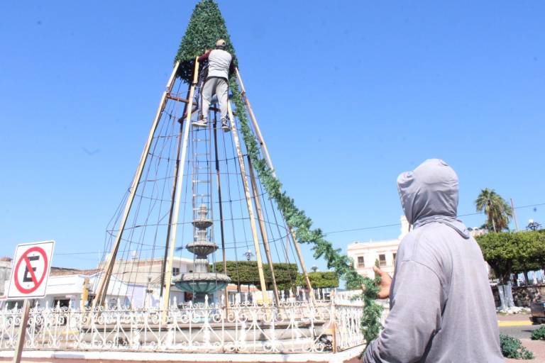 Decoraciones navideñas y desfile de la luz de El Rosario serán con temática Disney