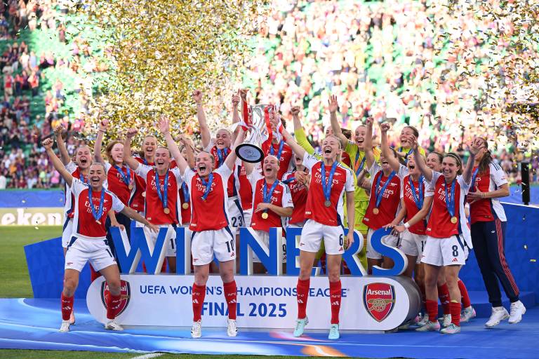 Arsenal destrona al Barcelona y se corona en la Champions League Femenil