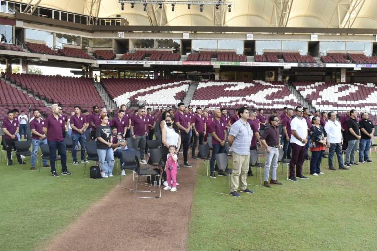 Tomateros de Culiacán pide por una buena campaña