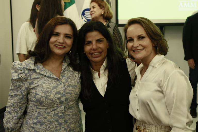 Damas de AMMJE Culiacán tienen diálogo con Javier Gaxiola Coppel