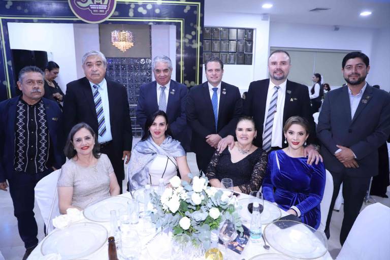 Celebran ingenieros civiles su reunión anual