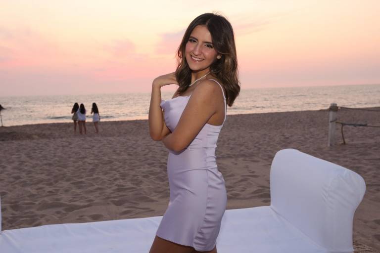 Protagoniza Andrea Medina Rice inolvidable fiesta de 15 años