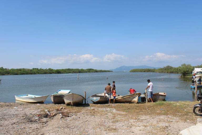 ‘Es una tristeza por todos lados’, se escucha en comunidades que dependen del camarón en Rosario