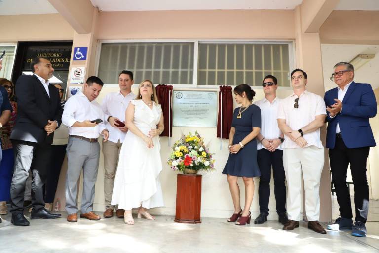 Rinden homenaje al abogado Sánchez Morán en la UAS