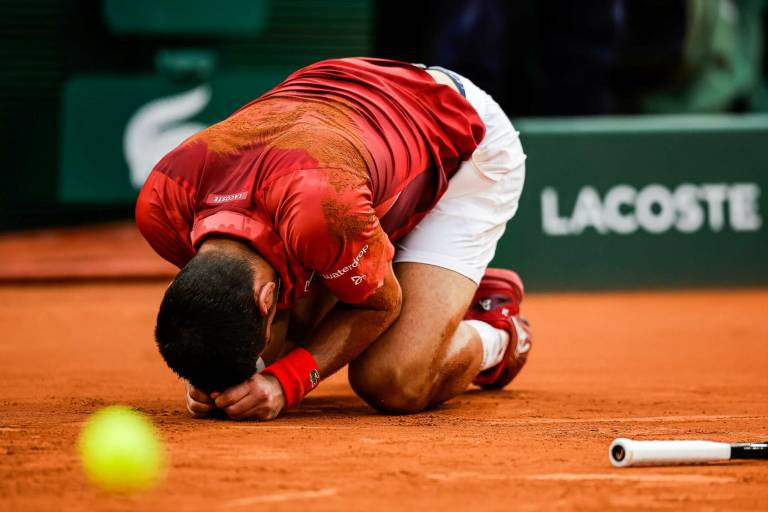 Djokovic se retira de Roland Garros y Sinner celebra su número 1 con boleto a semifinales