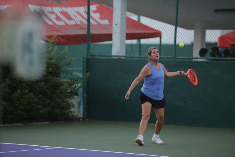 Debutan damas con garra en el Tenis Amstel Ultra