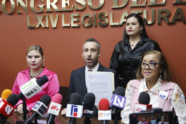 Diputados del PAS proponen que Secretarios y Subsecretarios de Gobierno tengan título profesional