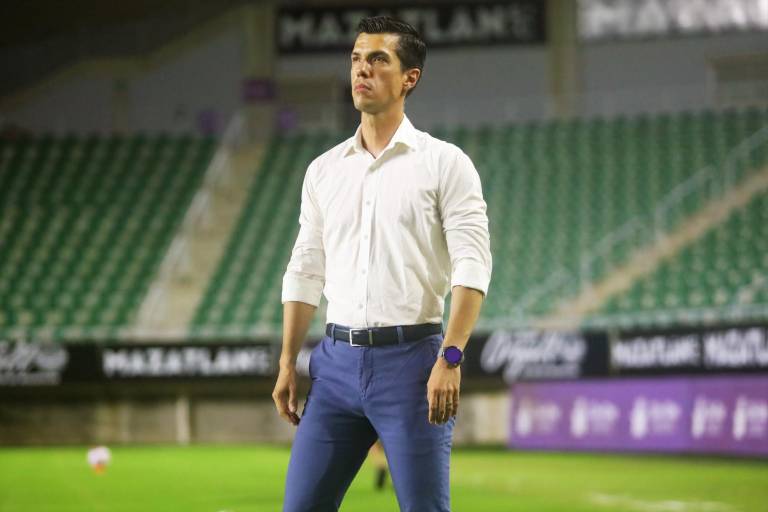 ¡Se agota la paciencia! Tras goleada ante América cesan al DT del Mazatlán Femenil