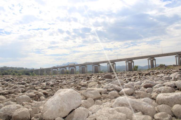 Alcalde de Rosario llama a ciudadanos a cuidar el agua debido al estiaje