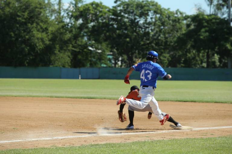 Club Muralla comienza con el pie derecho en Nacional de Beisbol 50 años y más