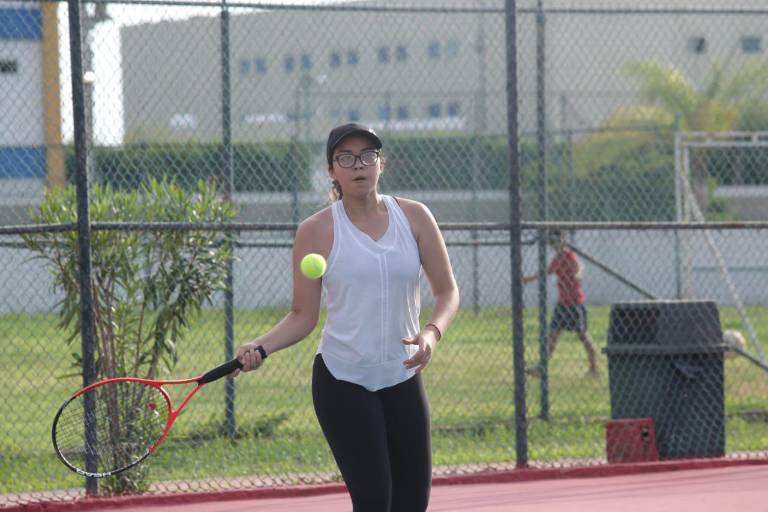 Jornada vibrante en Torneo Qué Padre El Tenis 2021