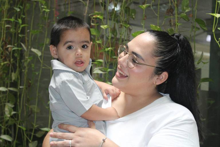 El pequeño Sebastián es uno de los 200 niños en el mundo con de DeSanto-Shinawi