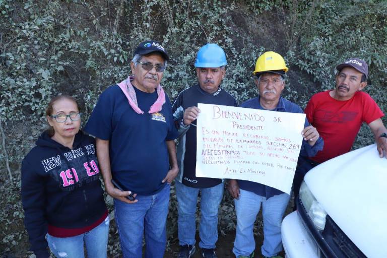 Insisten ex mineros de Plomosa que Napoleón Gómez reparta 54 mdd