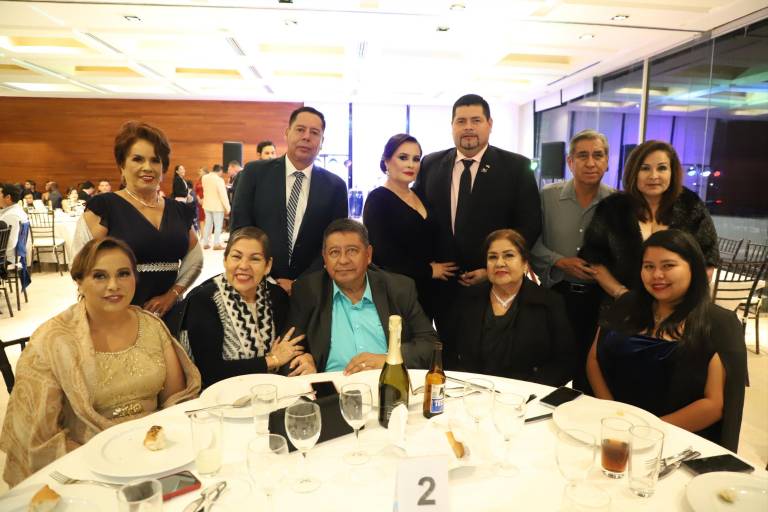 Arquitectos mazatlecos protagonizan cena de fin de año