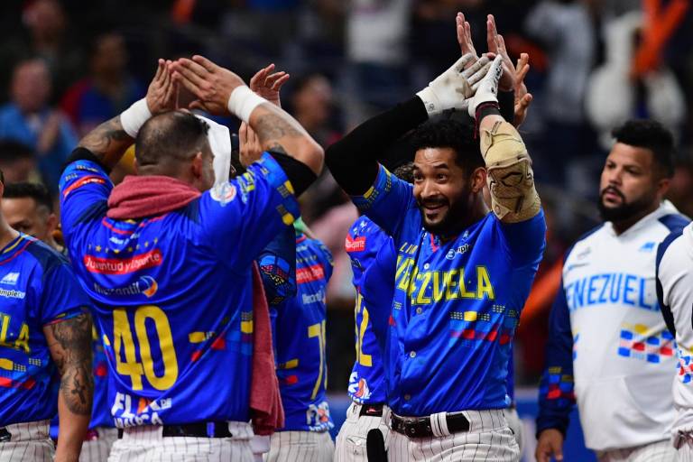 Venezuela vence a Colombia y va a la final de la Serie del Caribe