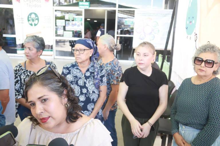 Pacientes de oncología exigen atención digna y eficaz en el IMSS de Mazatlán