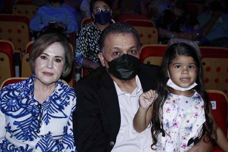 Brindan memorable gala en ‘Un canto a México’ por los 10 años del MIA