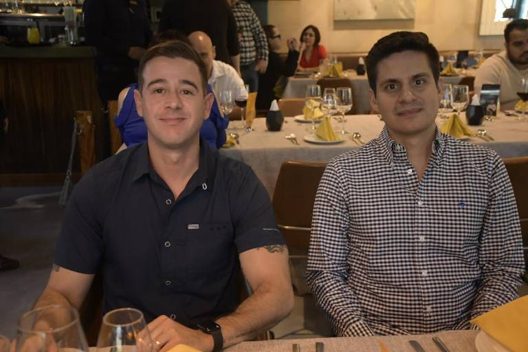 Disfrutan del rico sabor de España en el Villa Unión