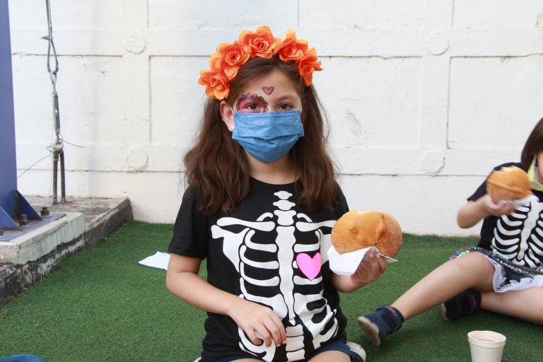 Recuerdan a los fieles difuntos en la Escuela Activa Integral