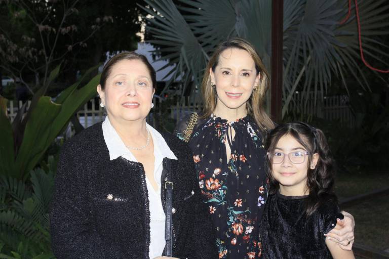 Música, tientos, zapateado y olé, por Chepina Guerra