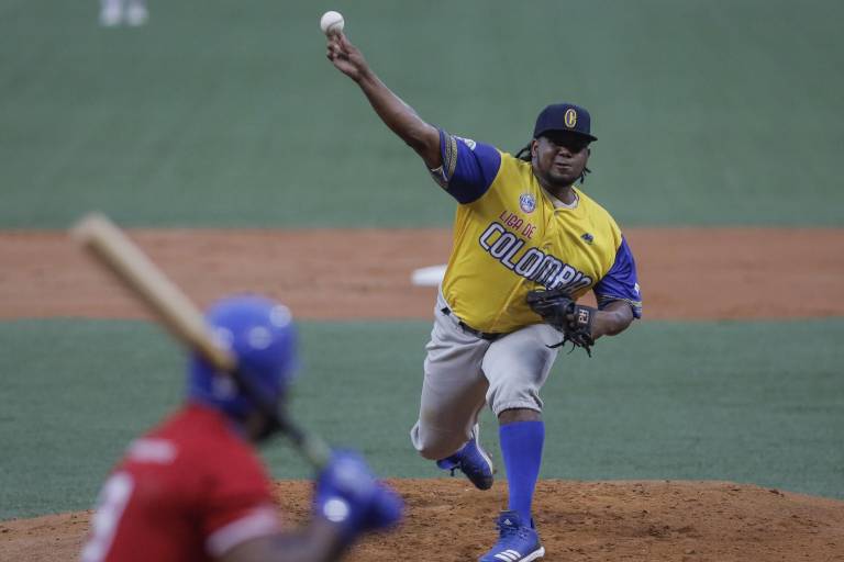 Eduard López luce para guiar a Colombia al triunfo sobre Dominicana en la Serie del Caribe