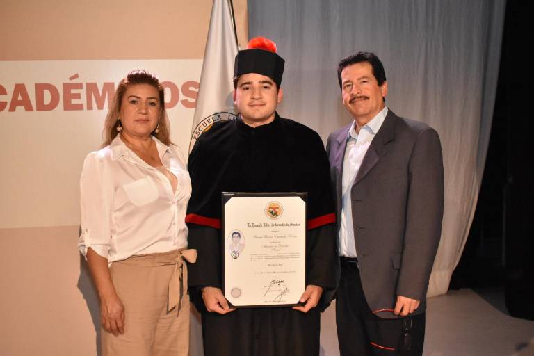 Son Maestros en Derecho Fiscal